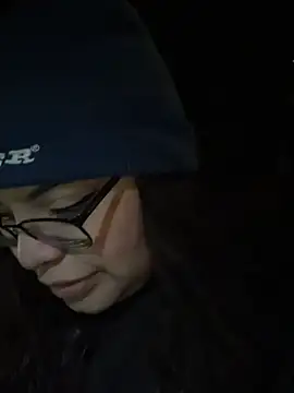 Snapshot of drizzypeach602 chatting on 03-13-26, 03:57 drizzypeach602 online show from 03-13-26, 03:57