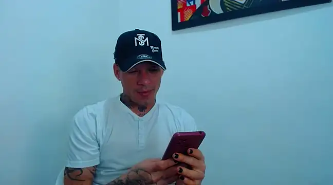 Snapshot of sebas_bigcock69 chatting on 12-12-24, 04:15 sebas bigcock69 online show from 12-12-24, 04:15