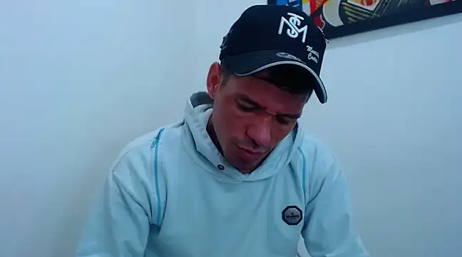 Snapshot of sebas_bigcock69 chatting on 12-15-24, 07:24 sebas bigcock69 online show from 12-15-24, 07:24