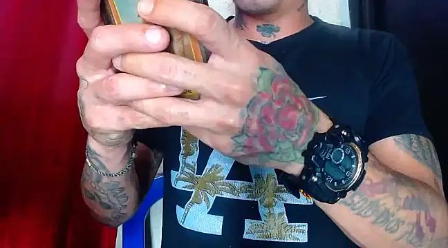 Snapshot of sebas_bigcock69 chatting on 02-21-25, 02:38 sebas bigcock69 online show from 02-21-25, 02:38