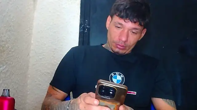 Snapshot of sebas_bigcock69 chatting on 03-04-25, 10:13 sebas bigcock69 online show from 03-04-25, 10:13