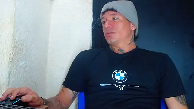 Snapshot of sebas_bigcock69 chatting on 03-05-25, 06:23 sebas bigcock69 online show from 03-05-25, 06:23