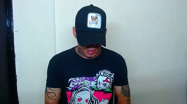 Snapshot of sebas_bigcock69 chatting on 03-23-25, 05:32 sebas bigcock69 online show from 03-23-25, 05:32