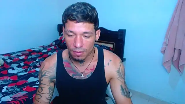 Snapshot of sebas_bigcock69 chatting on 12-15-25, 05:50 sebas bigcock69 online show from 12-15-25, 05:50