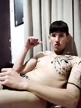 BIG   BEN online show from 12-15-24, 01:57