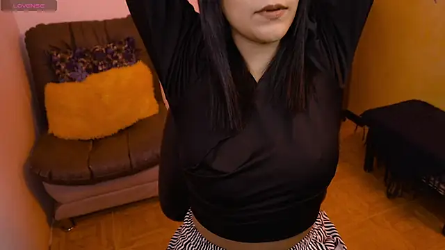 Snapshot of leah-666 chatting on 02-15-25, 02:11 leah-666 online show from 02-15-25, 02:11