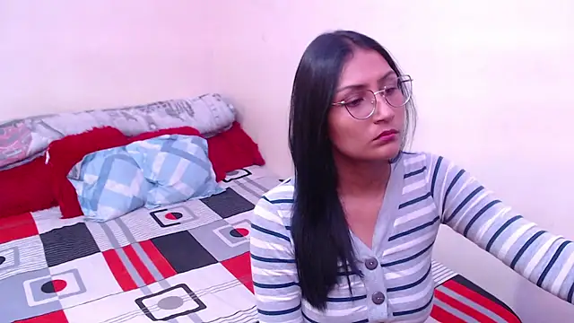 Snapshot of leah-666 chatting on 12-17-25, 06:03 leah-666 online show from 12-17-25, 06:03