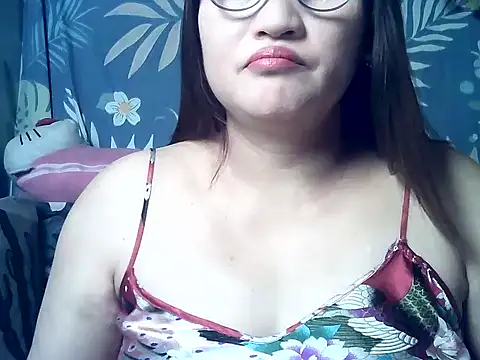 Snapshot of Amazing_Angel22 chatting on 05-22-26, 03:50 Amazing Angel22 online show from 05-22-26, 03:50