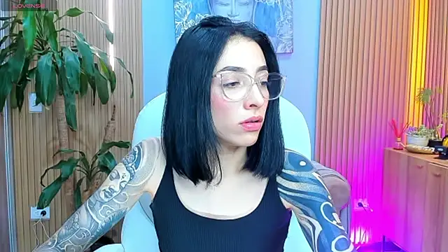 Snapshot of barbie_scoth_ chatting on 05-04-26, 10:28 barbie scoth online show from 05-04-26, 10:28