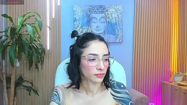 Snapshot of barbie_scoth_ chatting on 05-09-26, 01:33 barbie scoth online show from 05-09-26, 01:33
