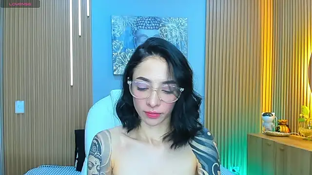 Snapshot of barbie_scoth_ chatting on 05-31-26, 03:36 barbie scoth online show from 05-31-26, 03:36