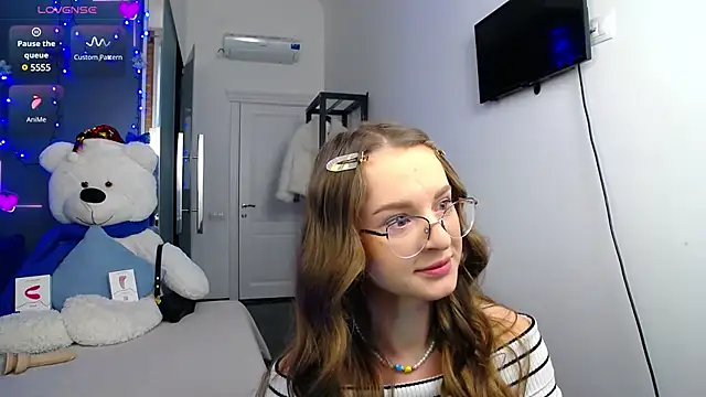 KateJonson online show from 01-02-25, 01:08