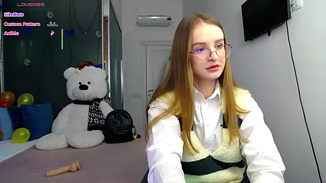 KateJonson online show from 03-03-25, 12:37