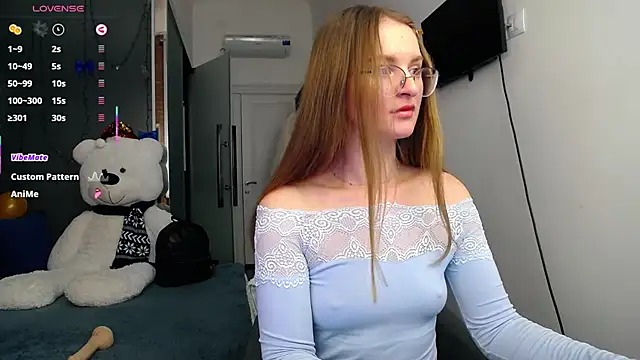 KateJonson online show from 03-17-25, 04:11