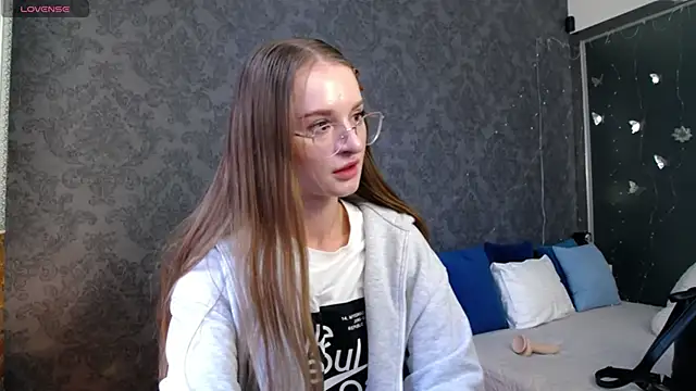 KateJonson online show from 04-01-26, 01:23