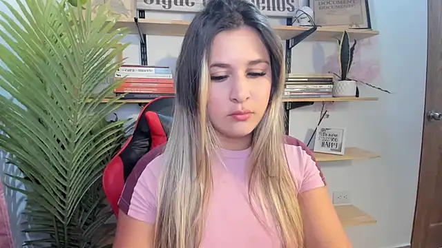 Snapshot of Lana_Sofia1 chatting on 05-23-26, 02:06 Lana Sofia1 online show from 05-23-26, 02:06