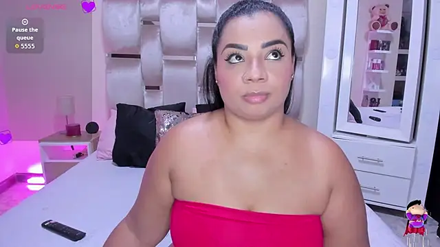 MelanyShayk online show from 07-18-26, 06:45