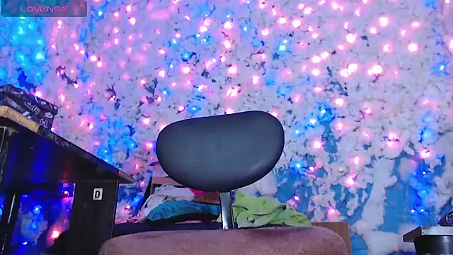 Snapshot of dannabigdirty1 chatting on 02-04-25, 10:32 dannabigdirty1 online show from 02-04-25, 10:32