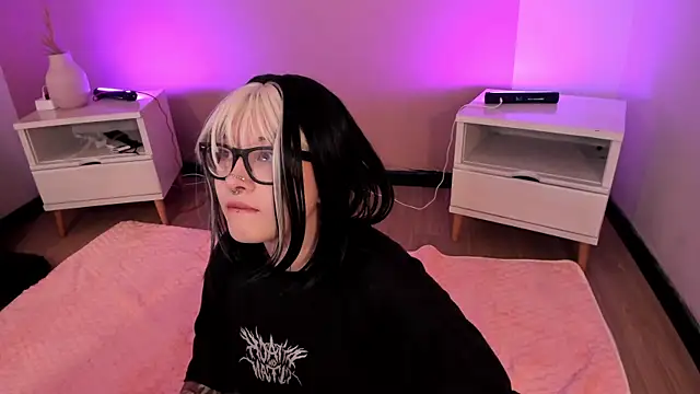 Snapshot of _asami_chieko_ chatting on 01-08-26, 10:01 asami chieko online show from 01-08-26, 10:01