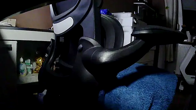 suedel65 online show from 11-23-25, 04:01