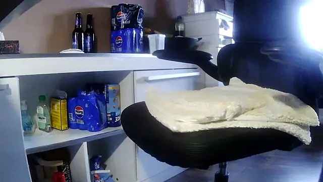 suedel65 online show from 02-06-26, 04:21