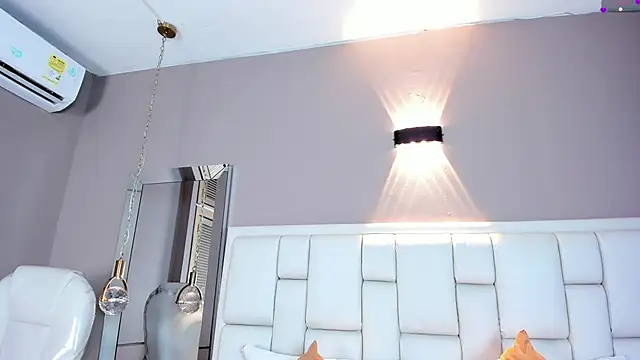 Snapshot of _BunnyNaugthy chatting on 02-24-25, 11:32 BunnyNaugthy online show from 02-24-25, 11:32