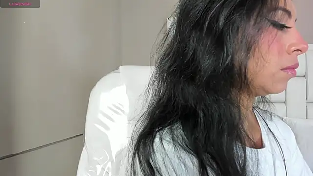 Snapshot of _BunnyNaugthy chatting on 03-01-25, 12:01 BunnyNaugthy online show from 03-01-25, 12:01