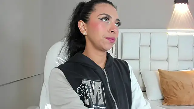 Snapshot of _BunnyNaugthy chatting on 03-03-25, 11:44 BunnyNaugthy online show from 03-03-25, 11:44