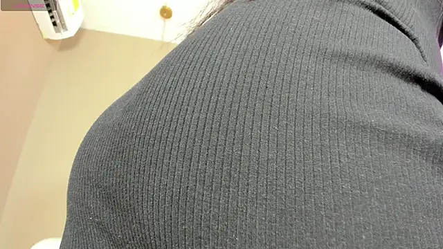 Snapshot of _BunnyNaugthy chatting on 10-15-25, 12:05 BunnyNaugthy online show from 10-15-25, 12:05