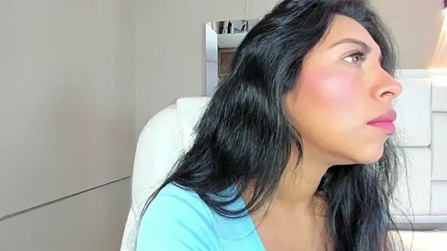 Snapshot of _BunnyNaugthy chatting on 10-25-25, 12:13 BunnyNaugthy online show from 10-25-25, 12:13