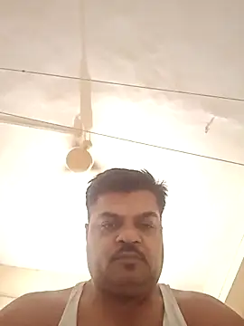 Snapshot of Desi_Londa_143 chatting on 02-28-25, 11:56 Desi Londa 143 online show from 02-28-25, 11:56