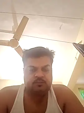 Snapshot of Desi_Londa_143 chatting on 03-06-25, 01:37 Desi Londa 143 online show from 03-06-25, 01:37