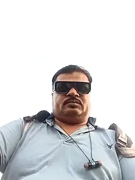 Snapshot of Desi_Londa_143 chatting on 03-15-25, 02:03 Desi Londa 143 online show from 03-15-25, 02:03