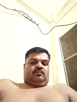 Snapshot of Desi_Londa_143 chatting on 03-15-25, 04:43 Desi Londa 143 online show from 03-15-25, 04:43
