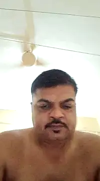 Snapshot of Desi_Londa_143 chatting on 03-18-25, 02:15 Desi Londa 143 online show from 03-18-25, 02:15