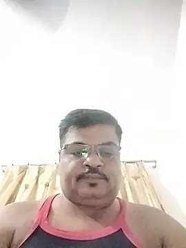 Snapshot of Desi_Londa_143 chatting on 10-07-25, 04:15 Desi Londa 143 online show from 10-07-25, 04:15