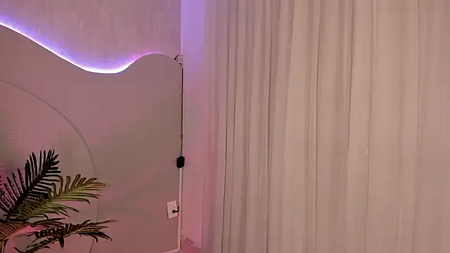 Emma Morgann online show from 03-18-26, 01:25