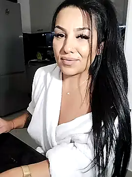Snapshot of hot-babygirl chatting on 10-06-25, 06:38 hot-babygirl online show from 10-06-25, 06:38