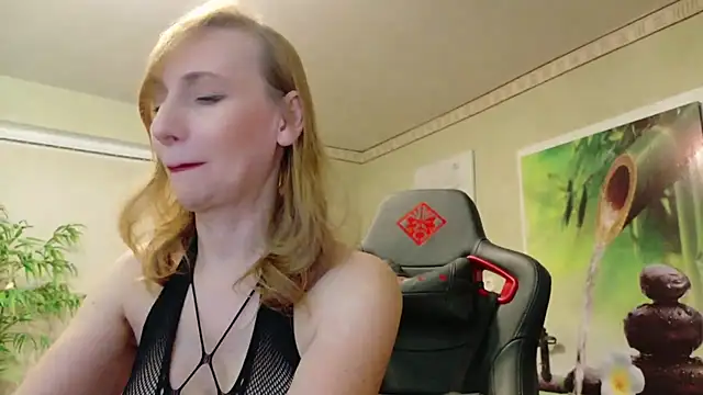 HotLana69 online show from 02-10-25, 06:24