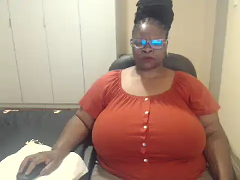 sweetnoziexx online show from 02-17-25, 12:27