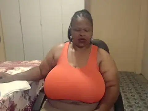 sweetnoziexx online show from 01-18-26, 04:16