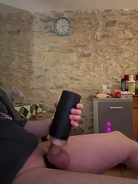 Snapshot of yann2392 chatting on 05-07-26, 03:06 yann2392 online show from 05-07-26, 03:06