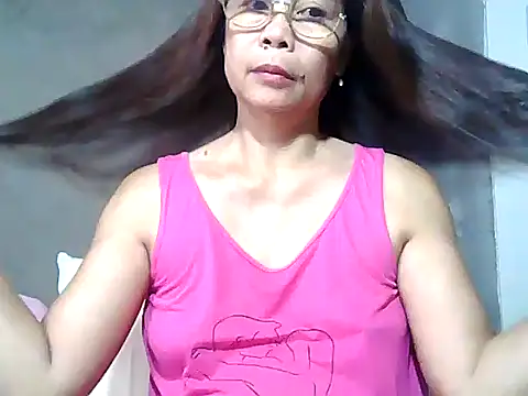 urwife tobe online show from 05-11-26, 09:01