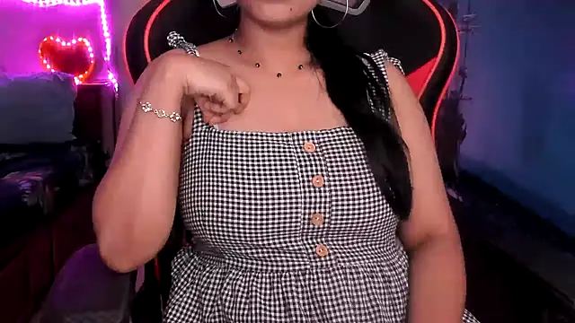 Snapshot of South_indian_tickly chatting on 07-15-26, 02:22 South indian tickly online show from 07-15-26, 02:22