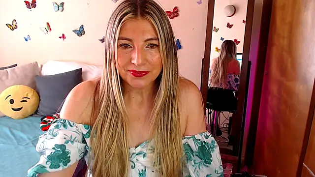 Jolie-Mature online show from 10-20-25, 07:58