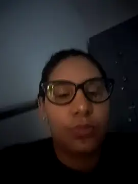 Snapshot of DanielleEvans_ chatting on 02-07-25, 11:01 DanielleEvans online show from 02-07-25, 11:01