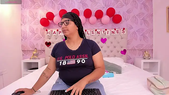 Snapshot of DanielleEvans_ chatting on 02-15-25, 11:28 DanielleEvans online show from 02-15-25, 11:28