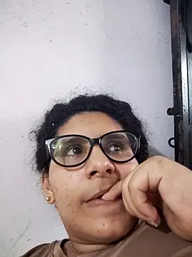 Snapshot of DanielleEvans_ chatting on 02-21-25, 10:59 DanielleEvans online show from 02-21-25, 10:59