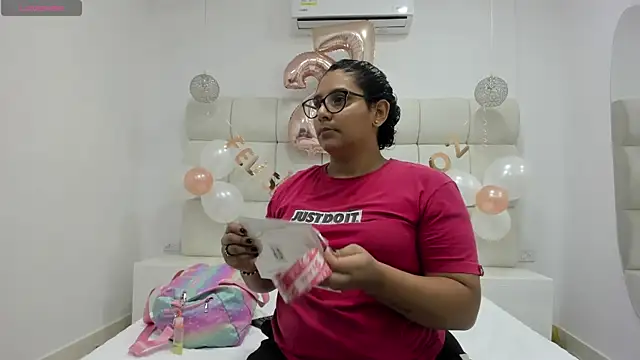 Snapshot of DanielleEvans_ chatting on 10-10-25, 11:42 DanielleEvans online show from 10-10-25, 11:42