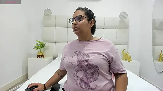 DanielleEvans  online show from 12-02-25, 11:26